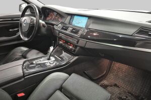 BMW 5-SARJA esikatselu 3