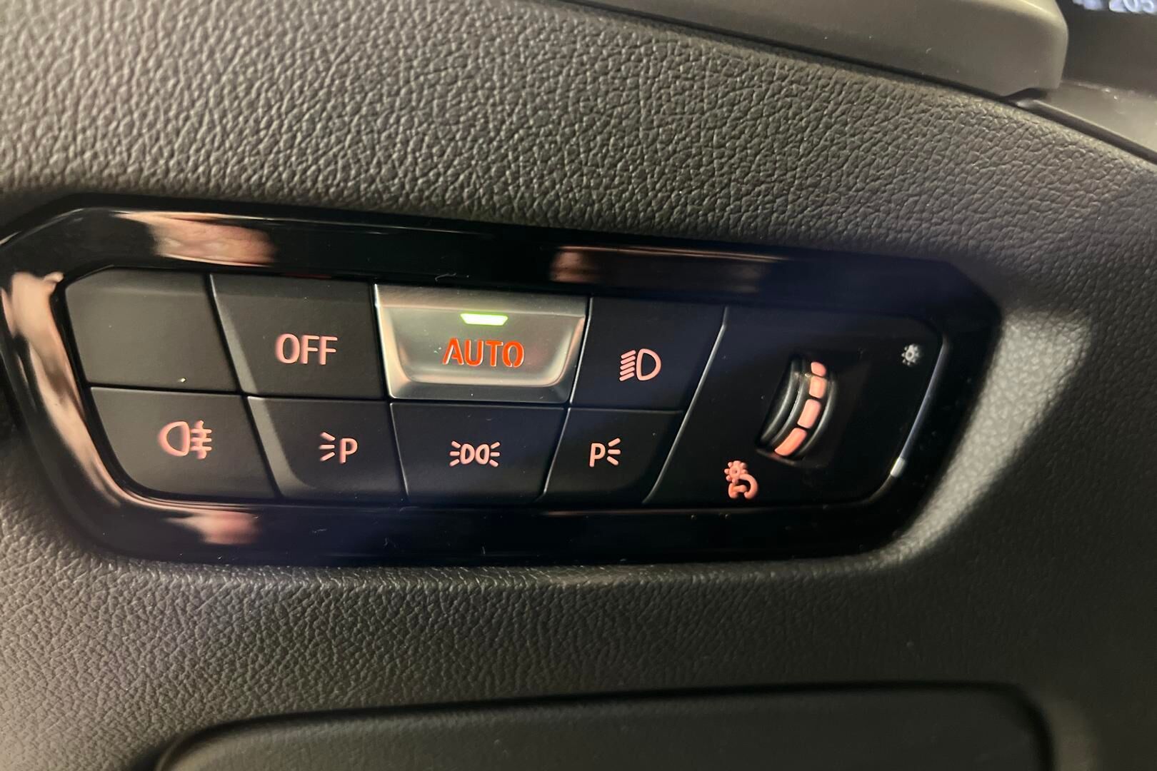 BMW 3-sarja iso kuva 13