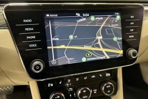 Skoda Superb esikatselu 25