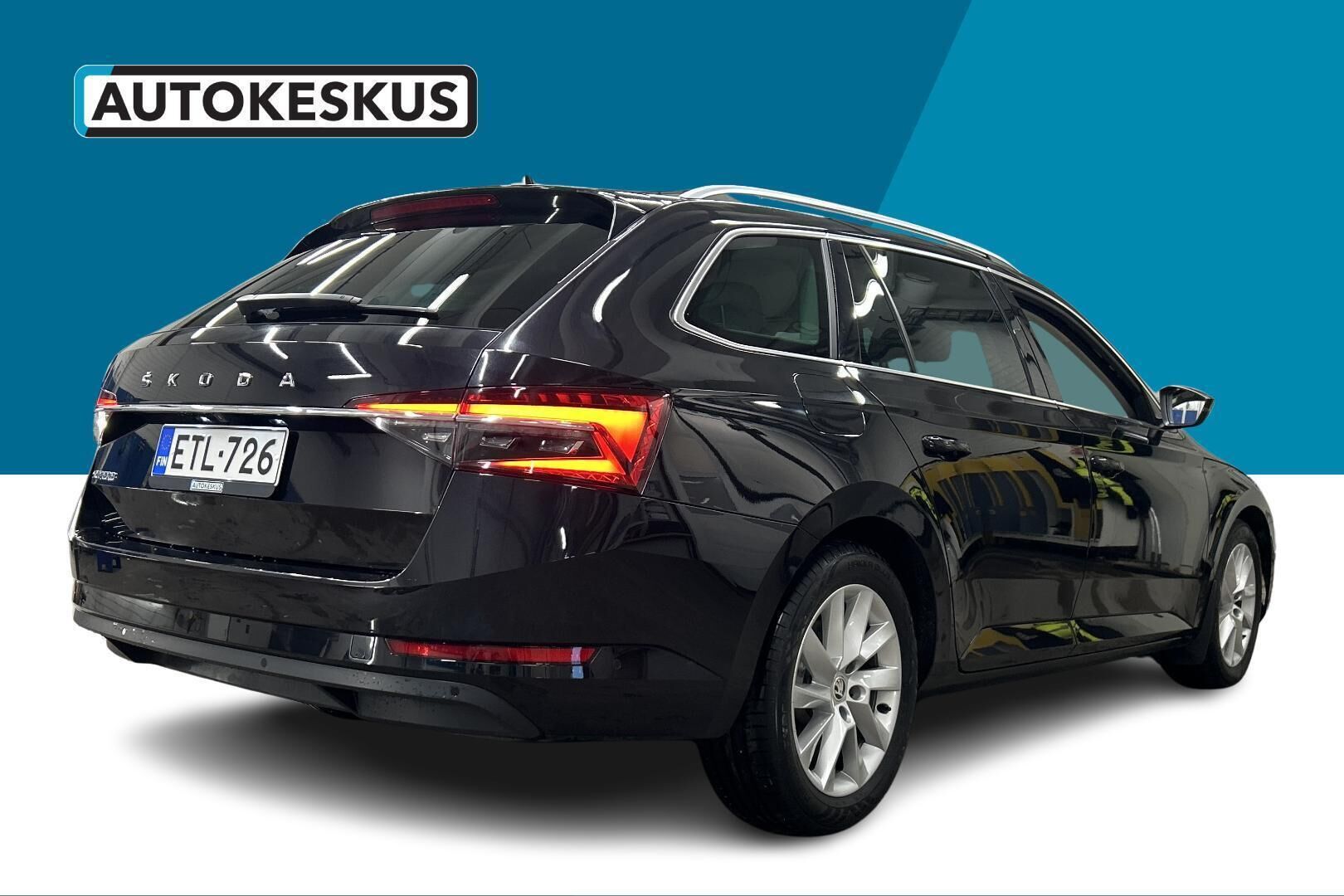 Skoda Superb iso kuva 5