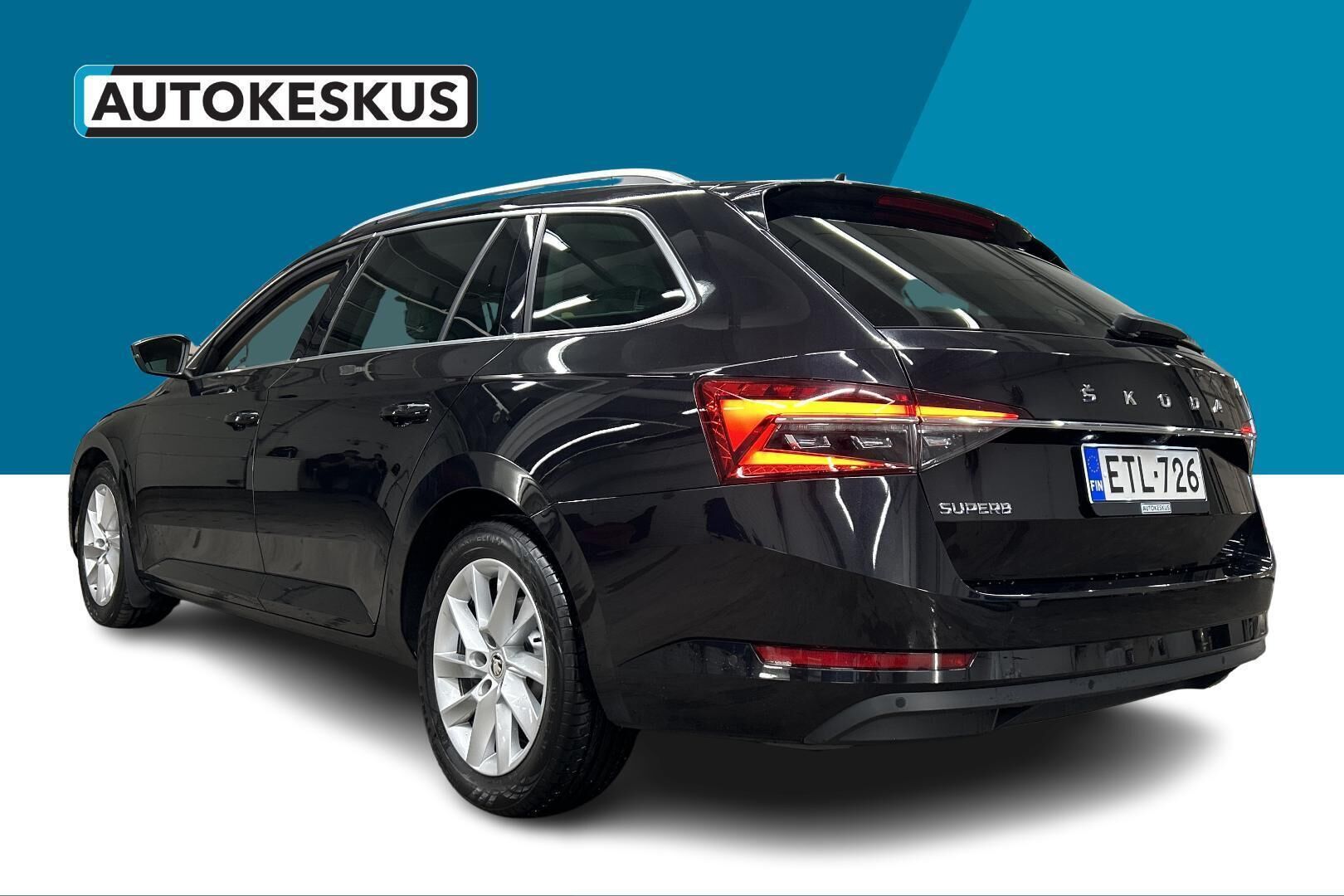 Skoda Superb iso kuva 7