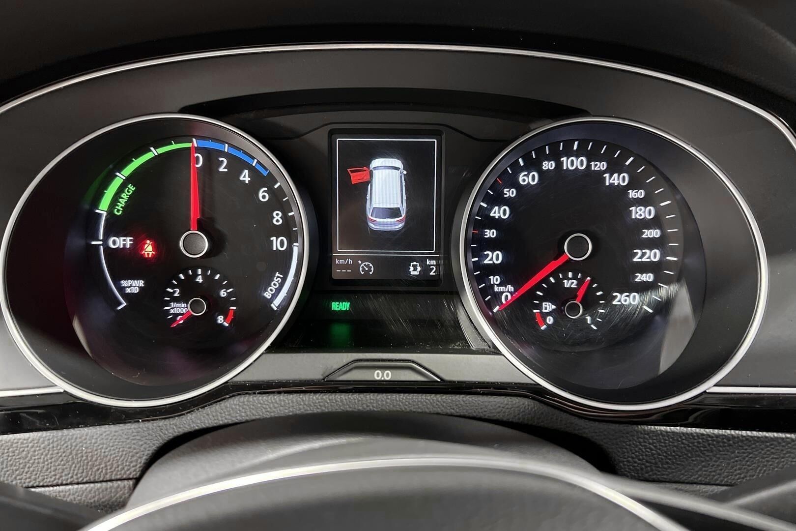 Volkswagen Passat iso kuva 18