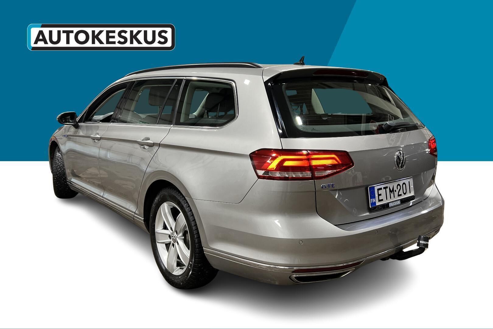 Volkswagen Passat iso kuva 8