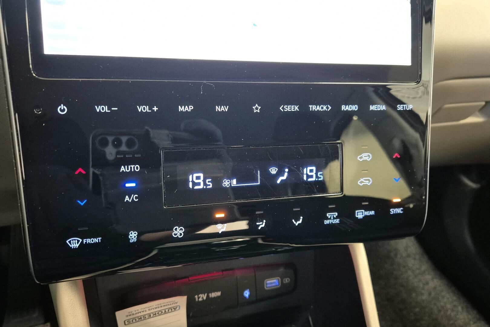 Hyundai Tucson iso kuva 16