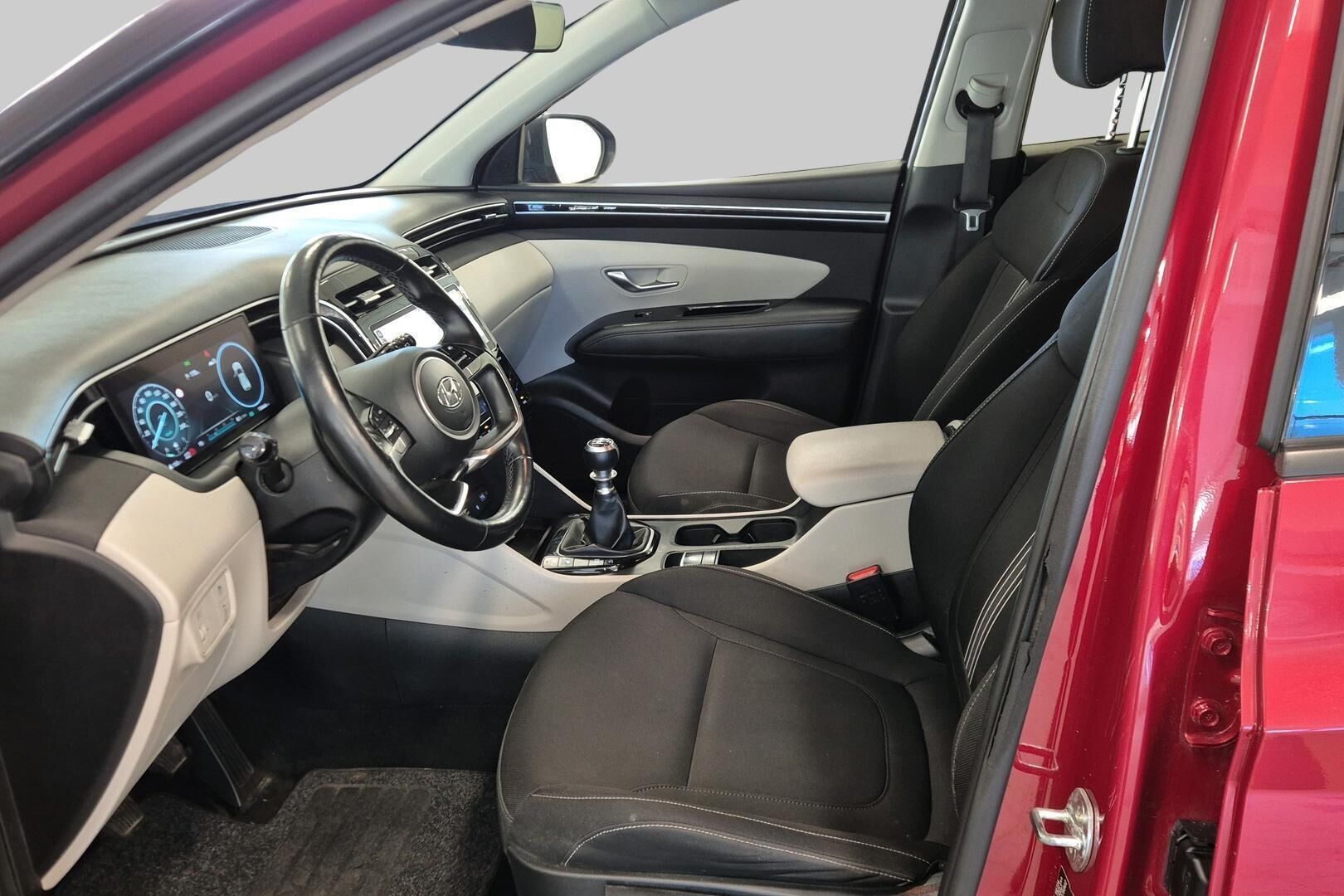 Hyundai Tucson iso kuva 9