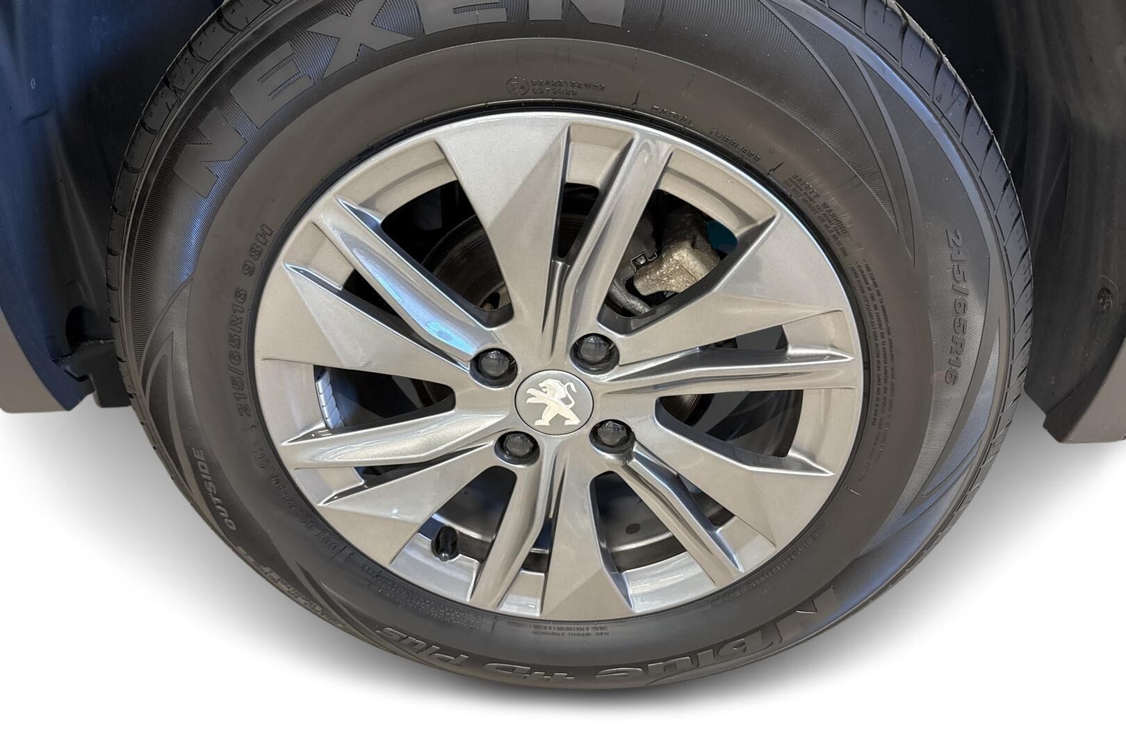 Peugeot 2008 iso kuva 13