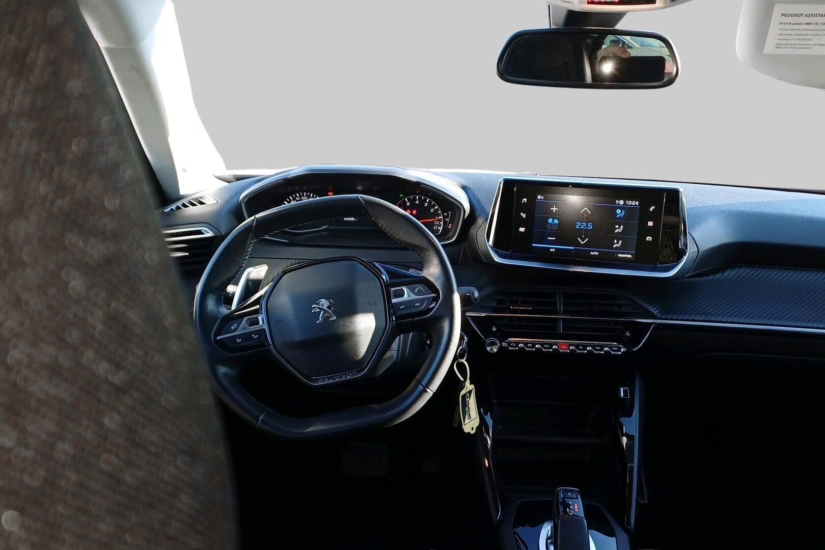 Peugeot 2008 iso kuva 2