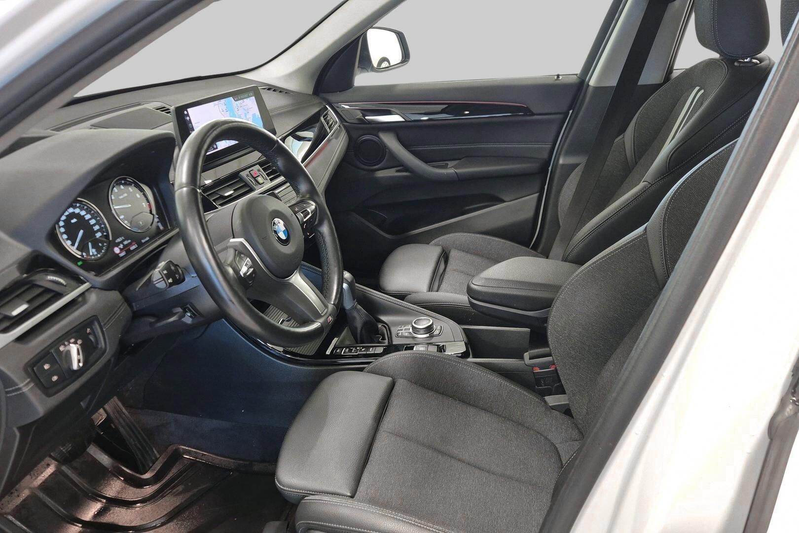 BMW X1 iso kuva 6
