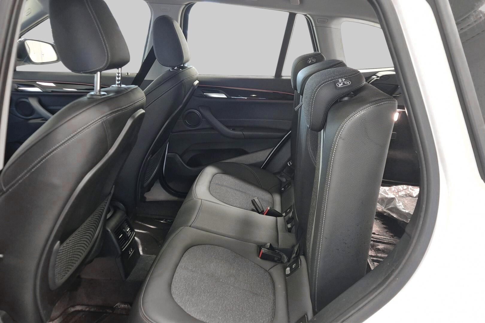 BMW X1 iso kuva 7