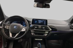 BMW iX3 esikatselu 10