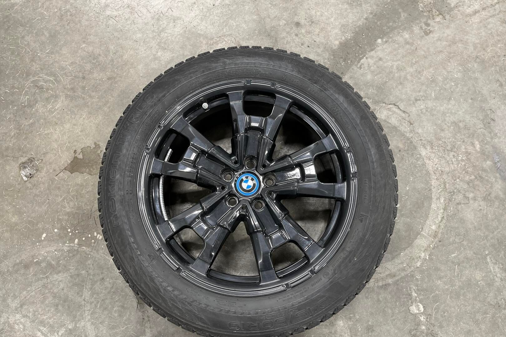 BMW iX3 iso kuva 16