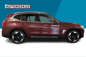 BMW iX3 esikatselu 4
