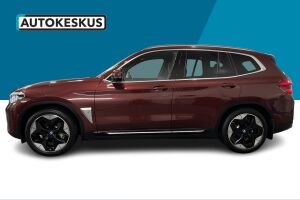 BMW iX3 esikatselu 8