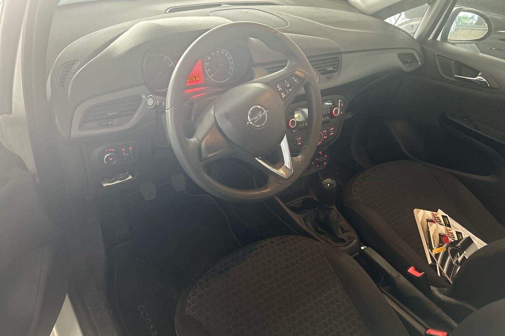 Opel Corsa iso kuva 1