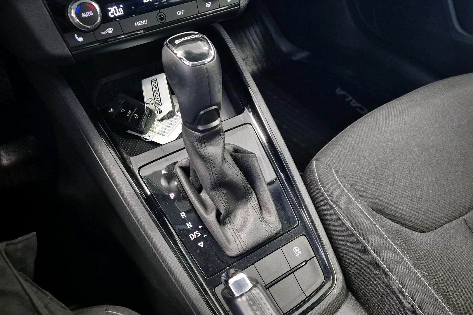 Skoda Scala iso kuva 6