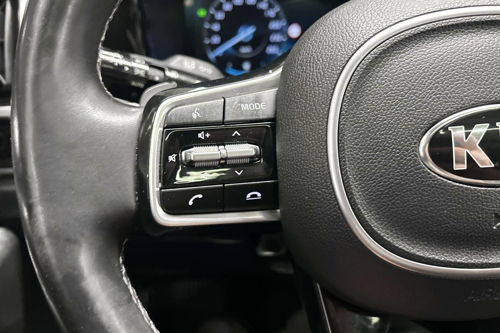 Kia Sorento iso kuva 15