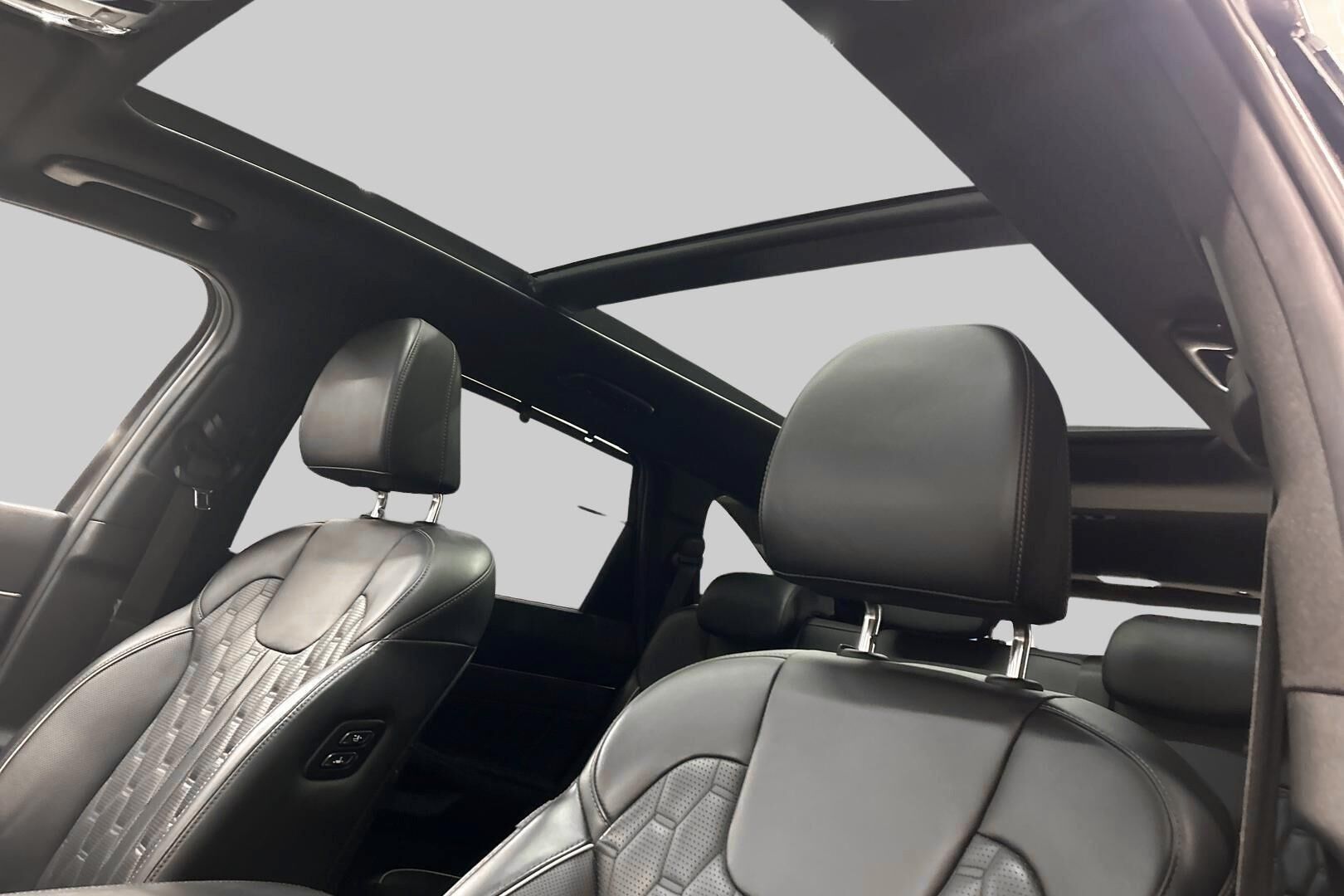 Kia Sorento iso kuva 23