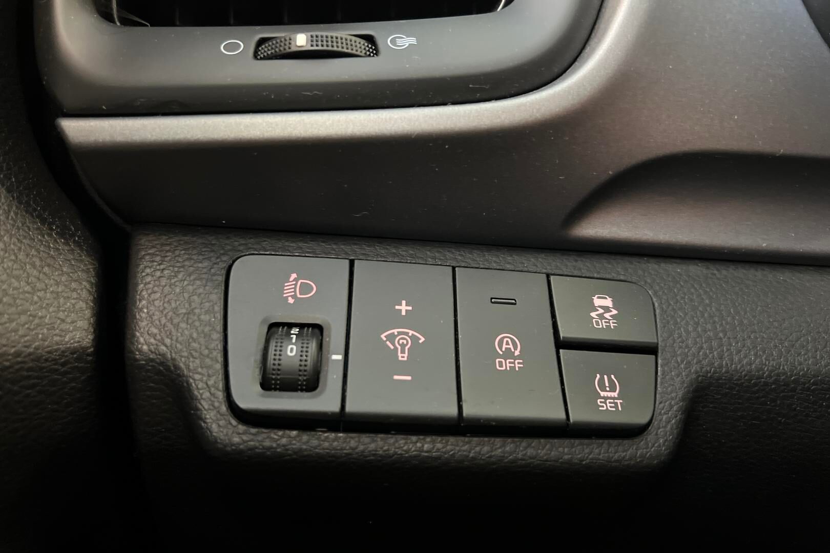 Kia Stonic iso kuva 13