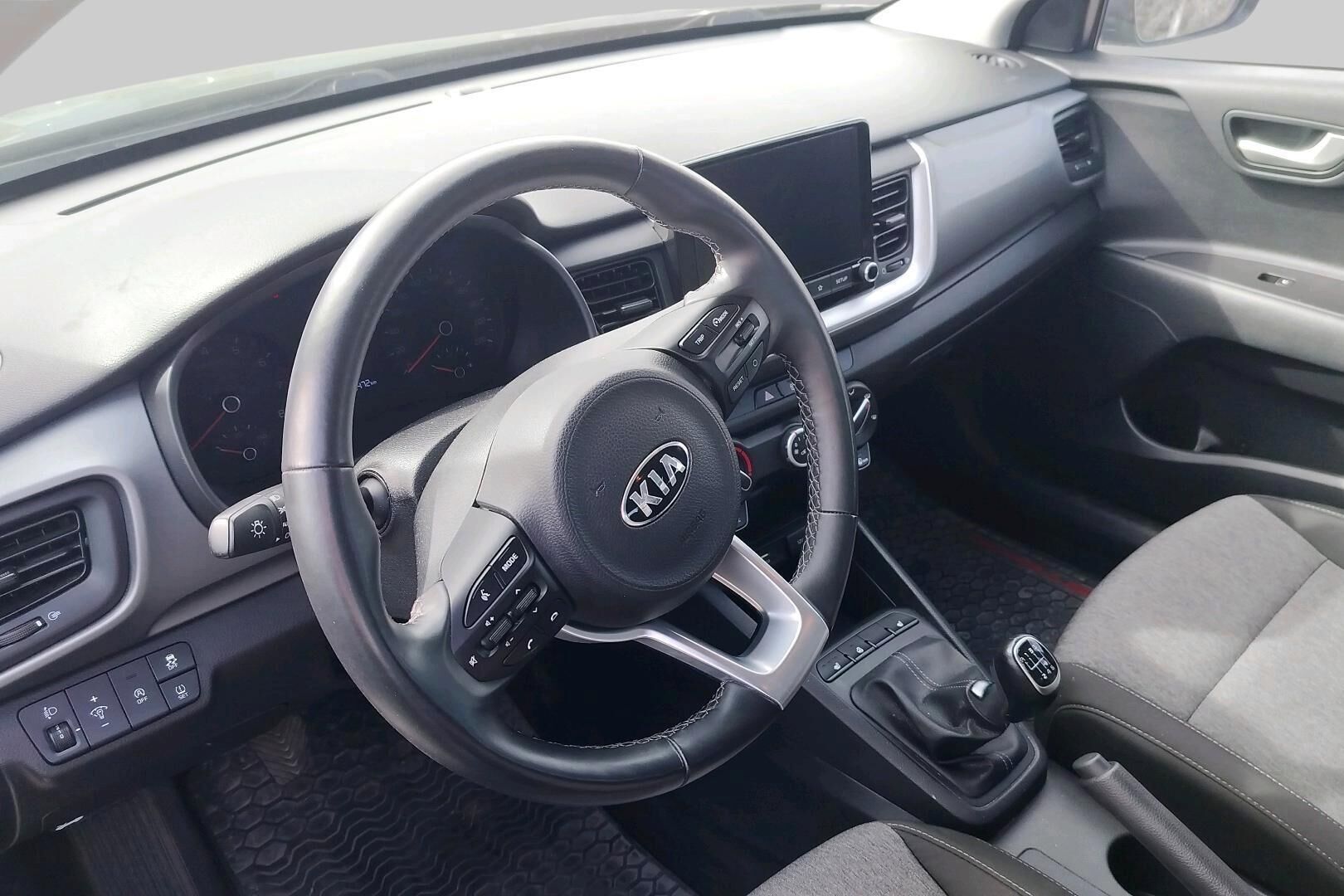 Kia Stonic iso kuva 2