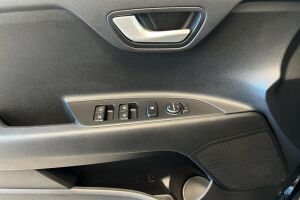Kia Stonic esikatselu 14