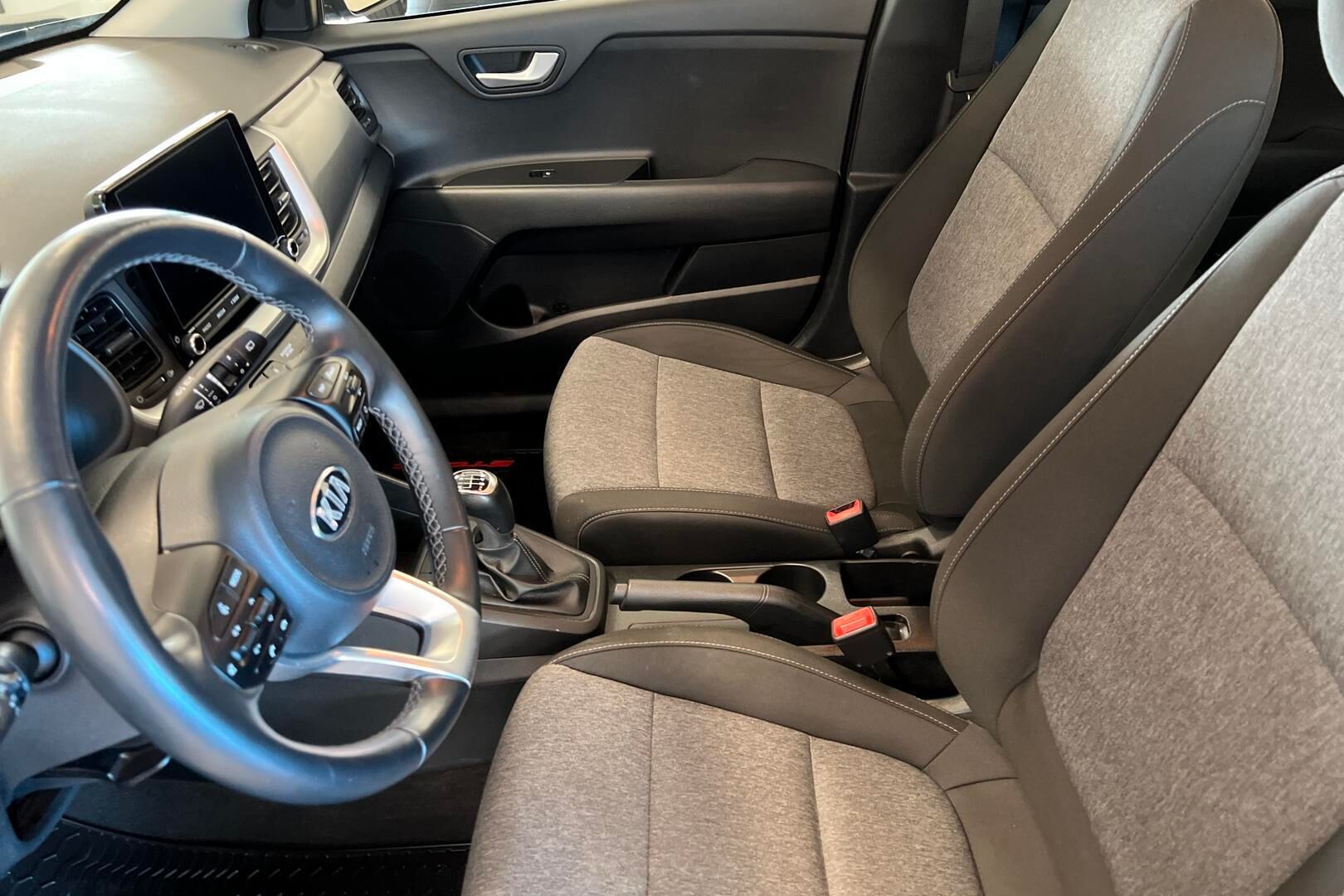 Kia Stonic iso kuva 7