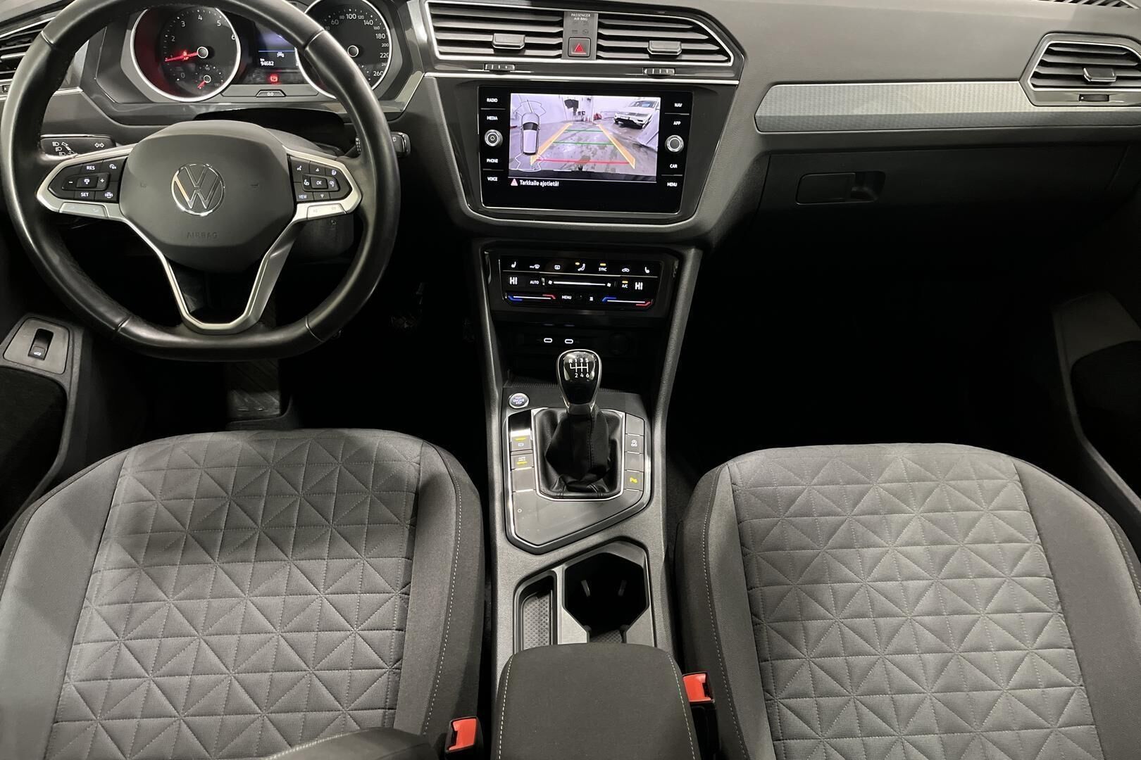 Volkswagen Tiguan iso kuva 9