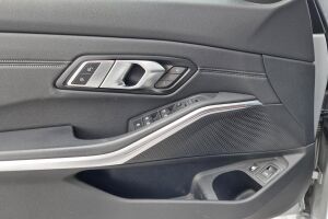 BMW 3-SARJA esikatselu 4