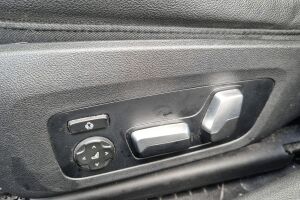 BMW 3-SARJA esikatselu 5