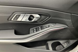 BMW 3-sarja esikatselu 36