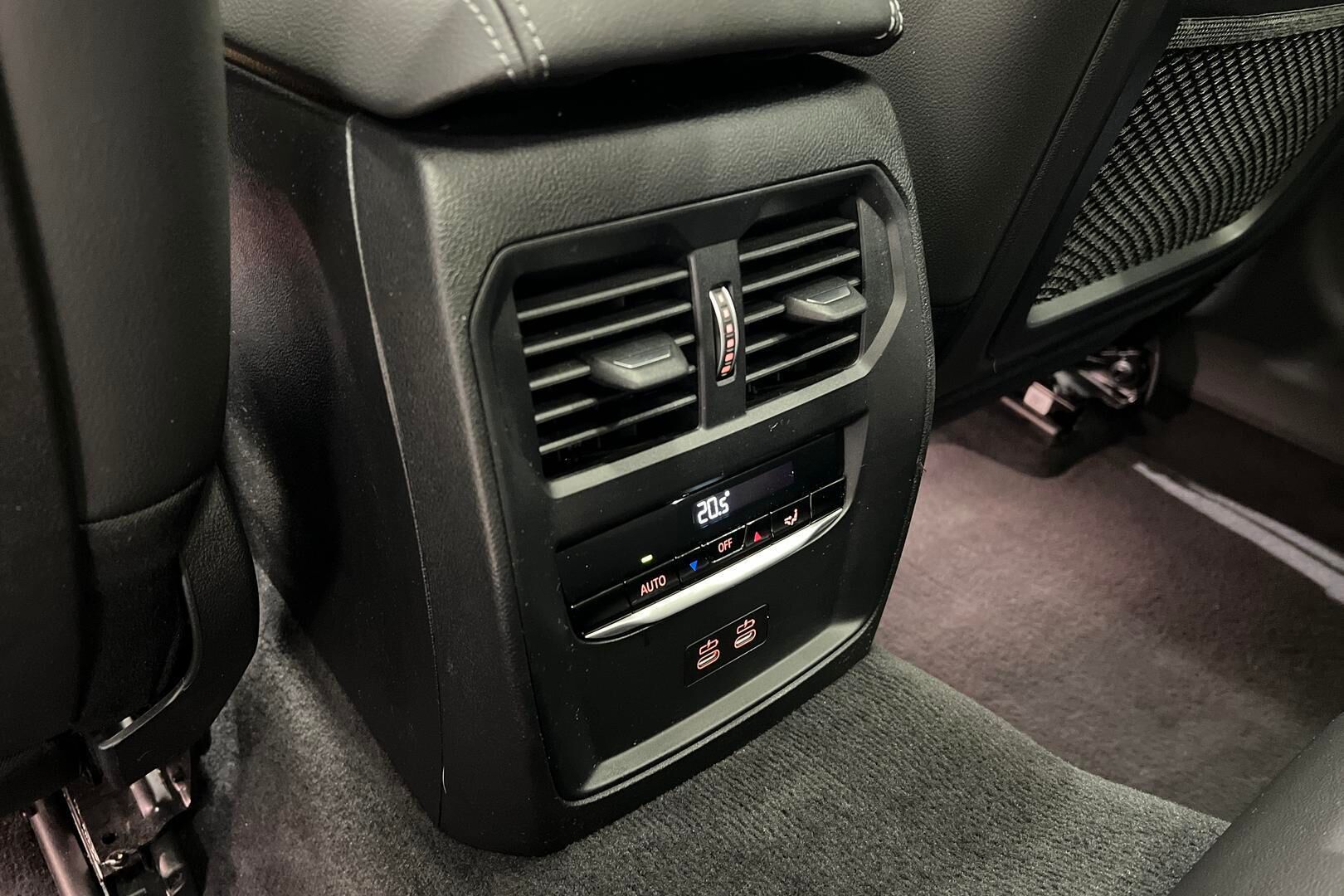 BMW 3-sarja iso kuva 24