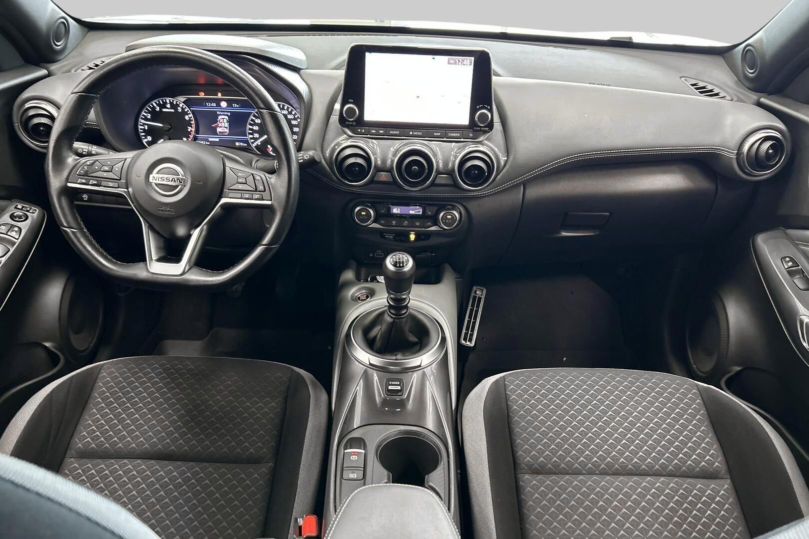 Nissan Juke iso kuva 11