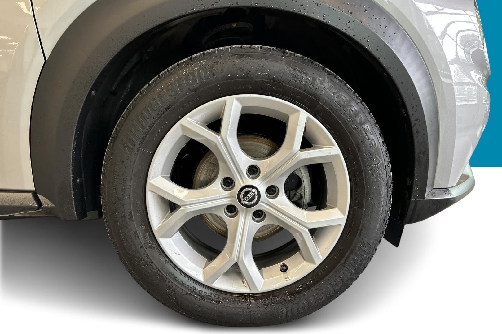 Nissan Juke iso kuva 13