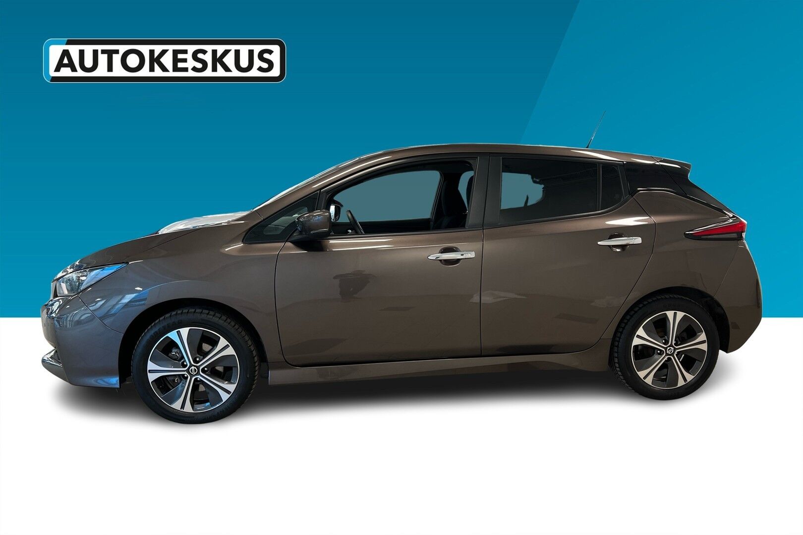Nissan Leaf iso kuva 9