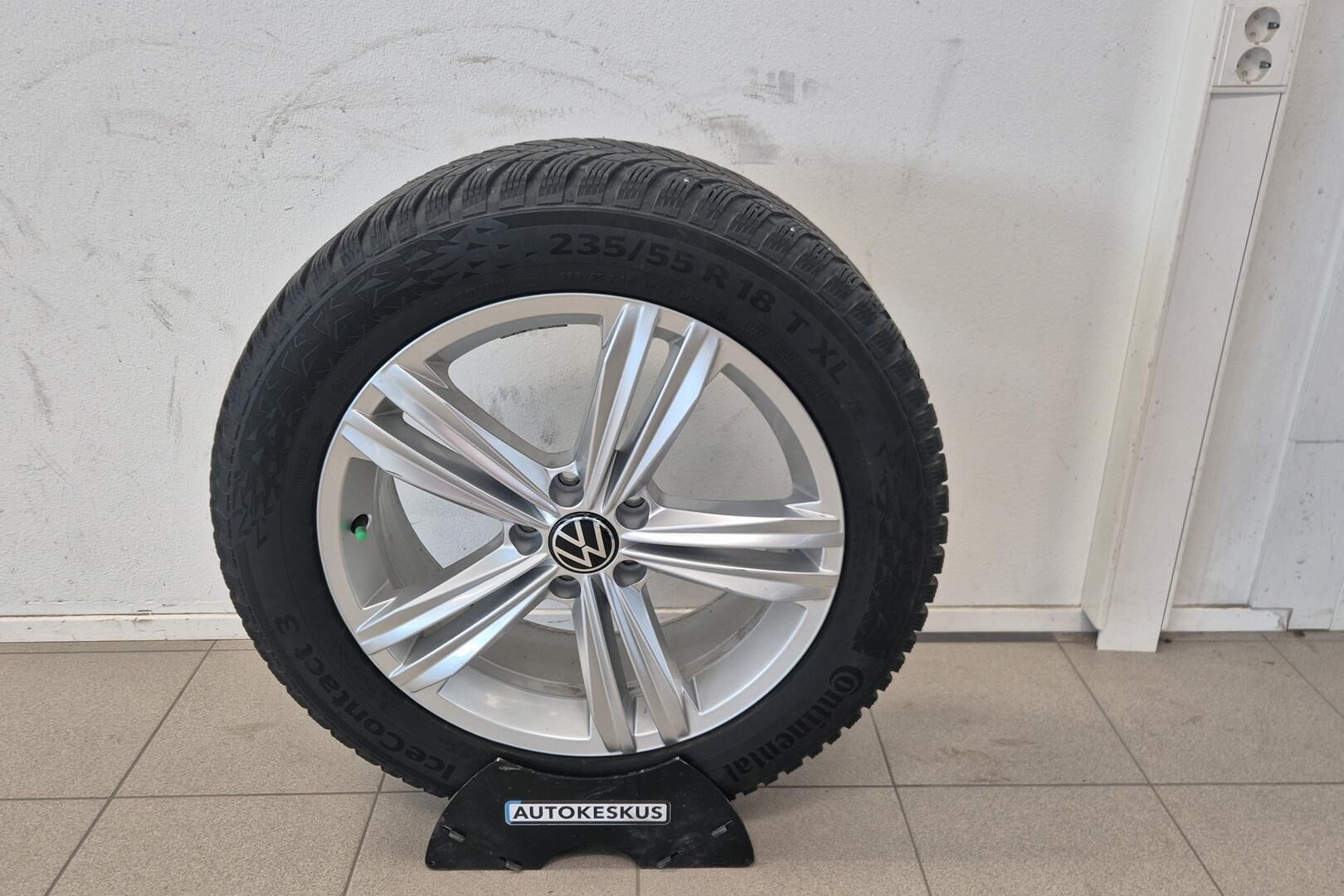 Volkswagen Tiguan iso kuva 21