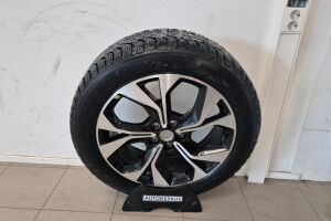 Ford Mustang Mach-E esikatselu 24