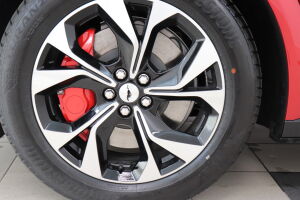 Ford Mustang Mach-E esikatselu 7
