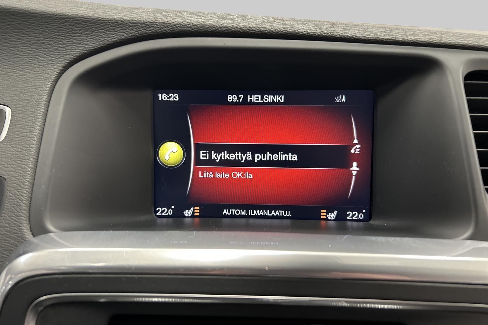 Volvo V60 iso kuva 25