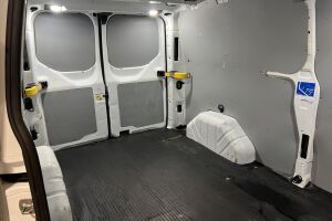 Ford Transit Custom esikatselu 14