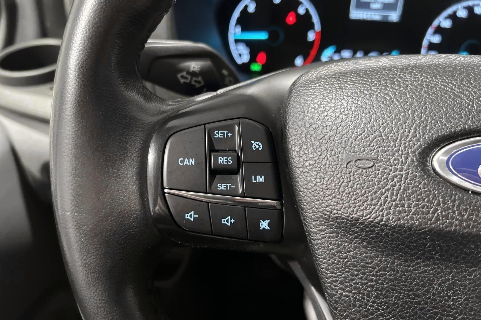 Ford Transit Custom iso kuva 16