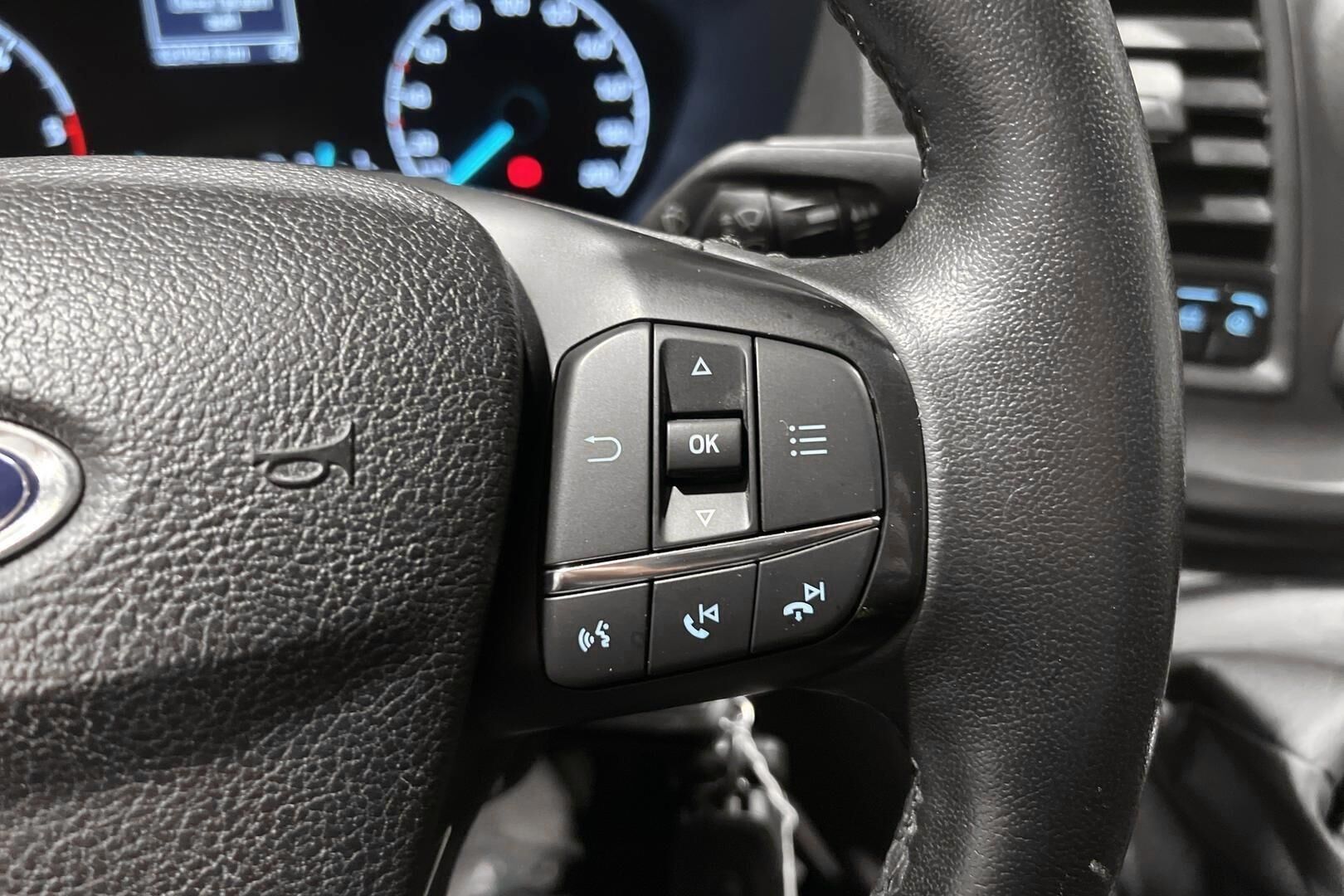 Ford Transit Custom iso kuva 17