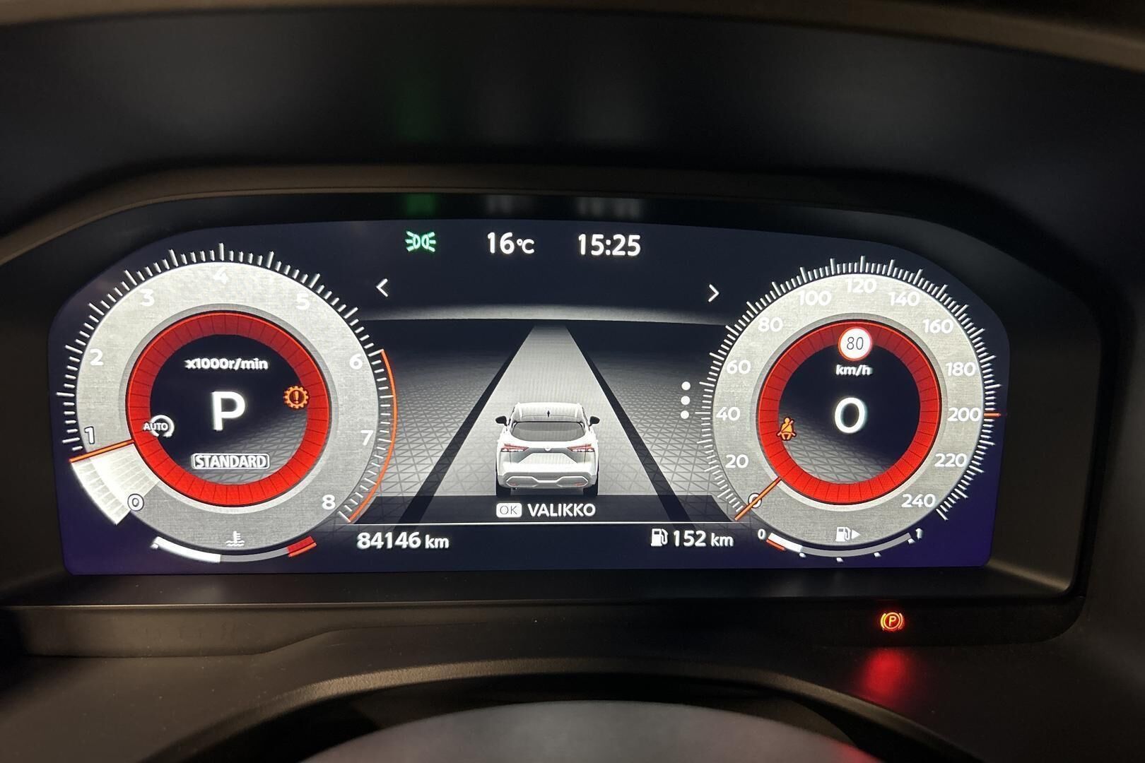 Nissan Qashqai iso kuva 16