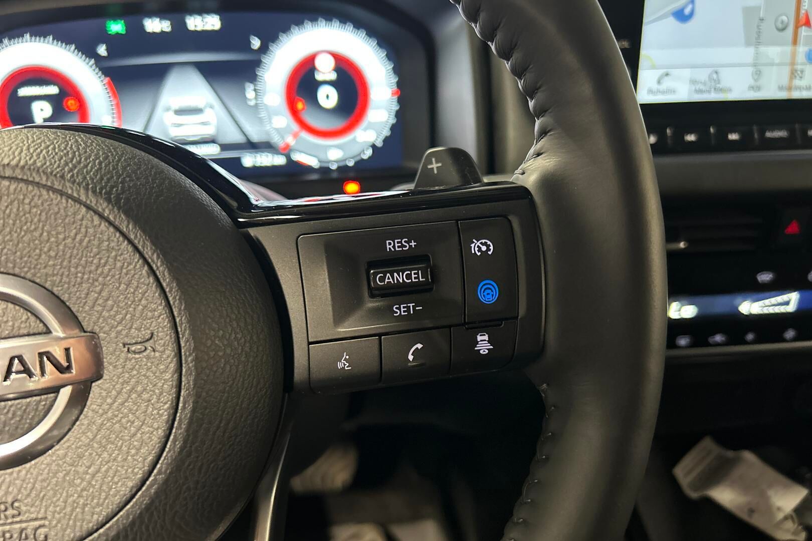 Nissan Qashqai iso kuva 17
