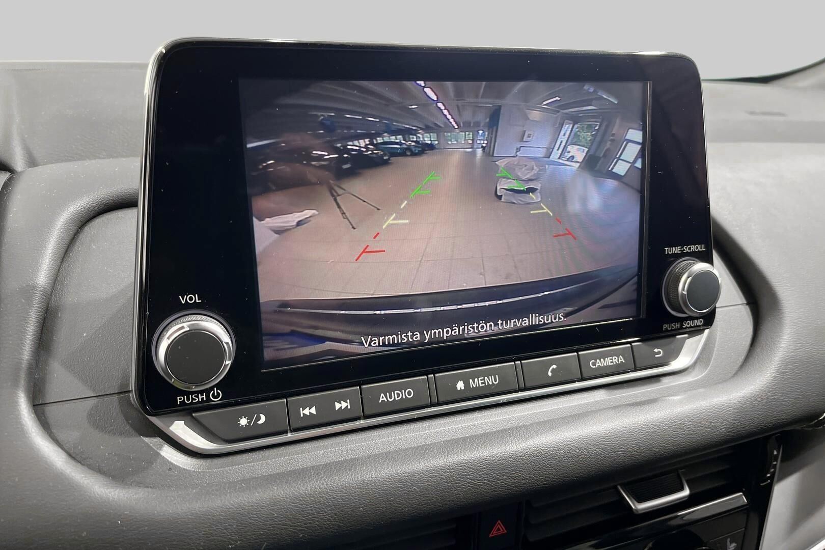 Nissan Qashqai iso kuva 16