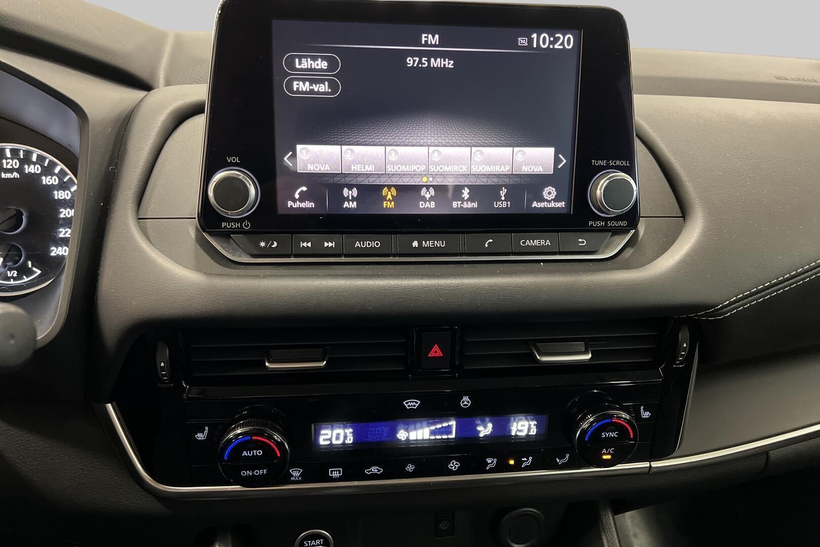 Nissan Qashqai iso kuva 15