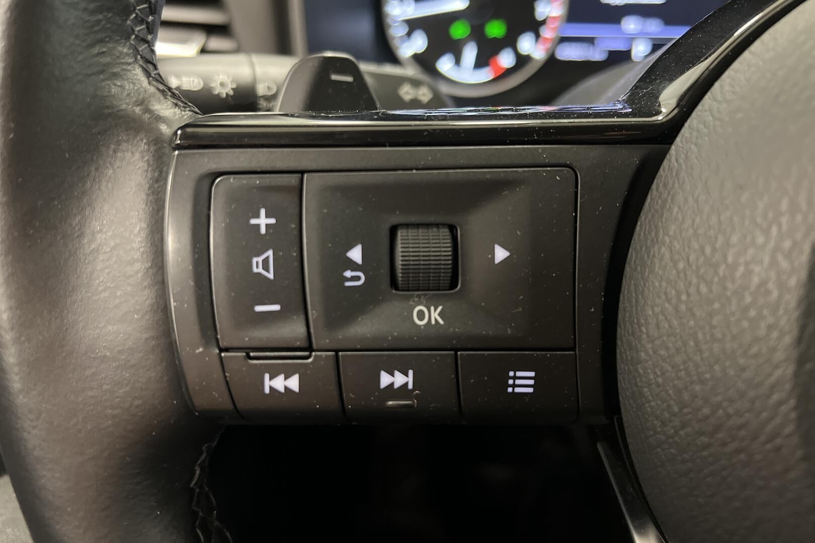 Nissan Qashqai iso kuva 17