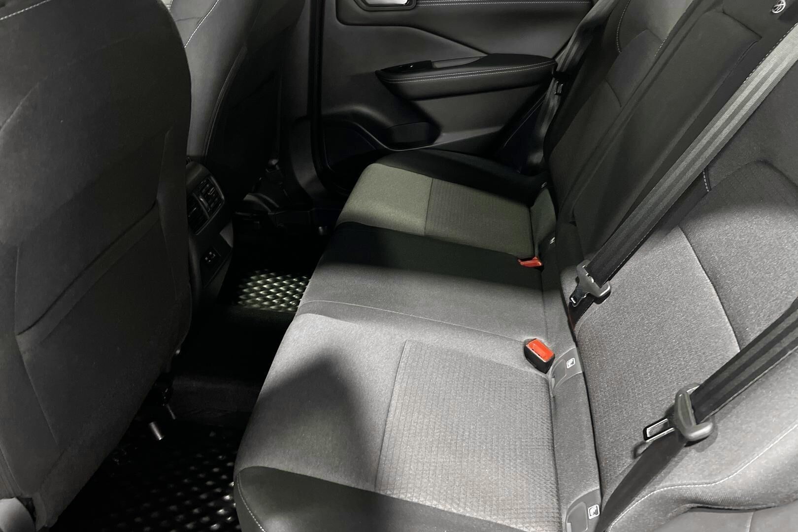 Nissan Qashqai iso kuva 10