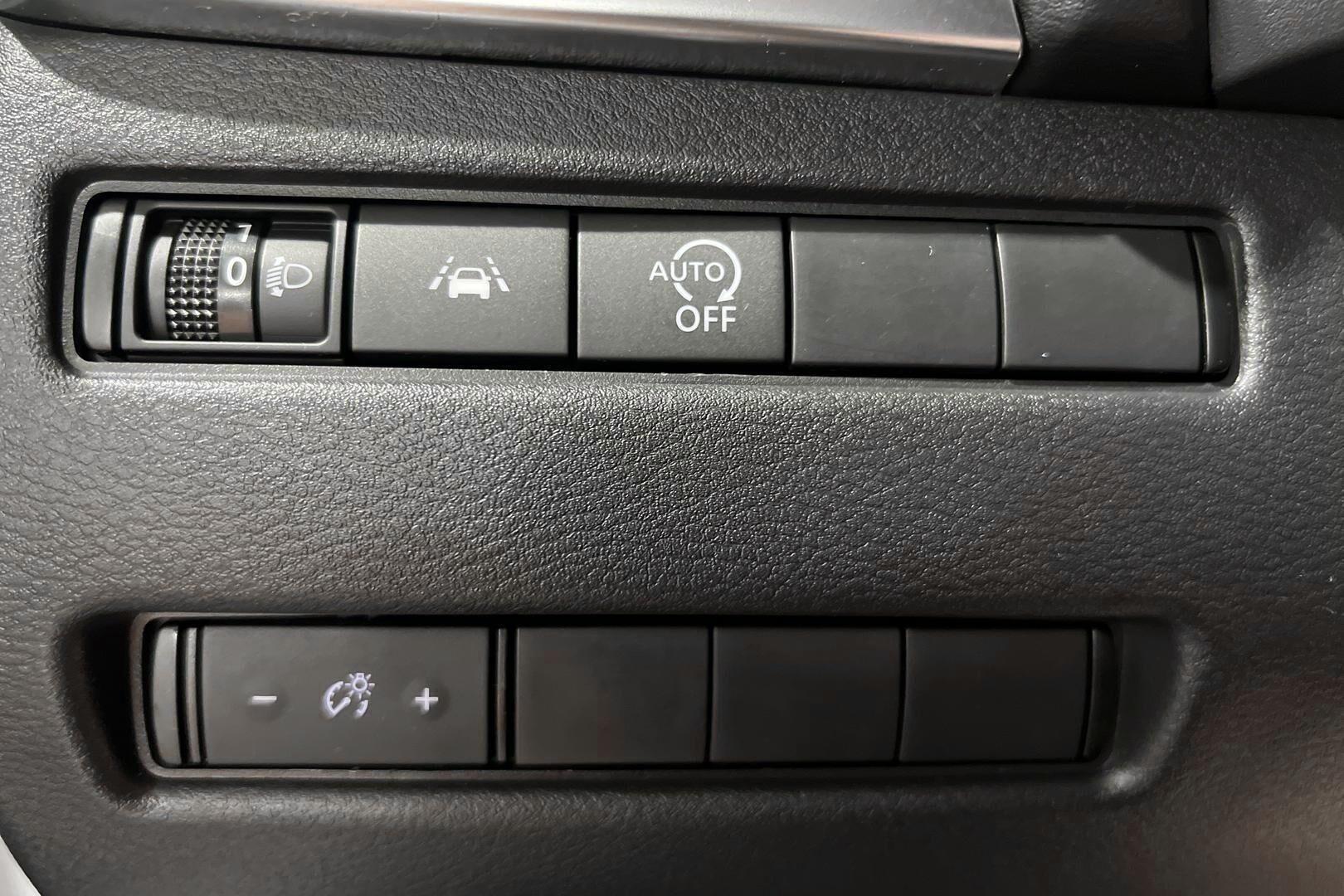 Nissan Qashqai iso kuva 16