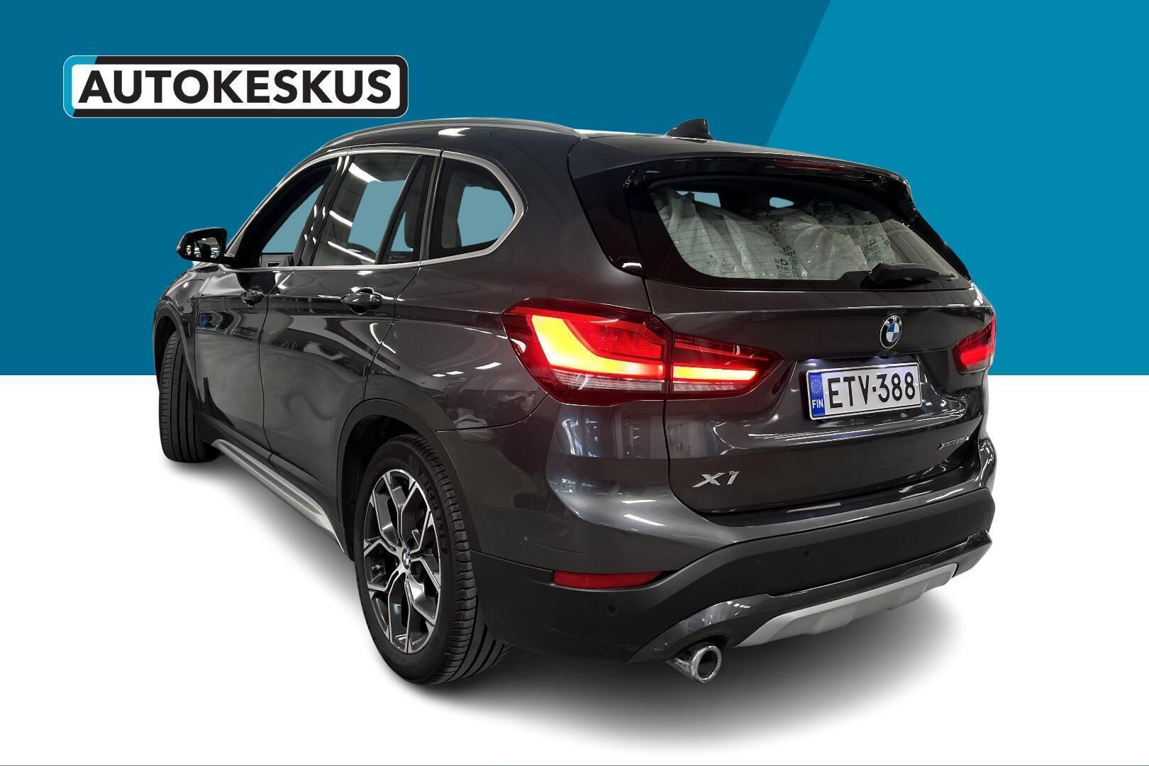 BMW X1 iso kuva 10