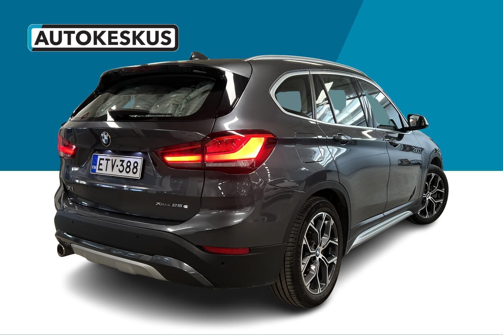 BMW X1 iso kuva 8