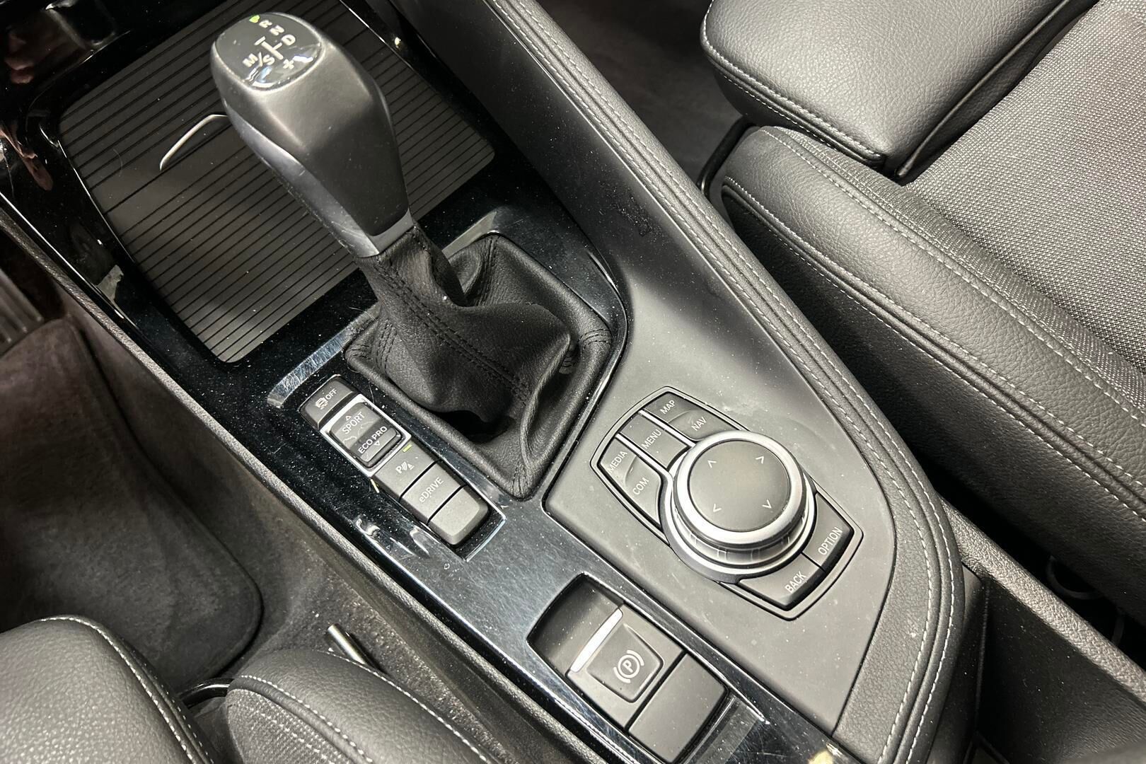 BMW X1 iso kuva 23